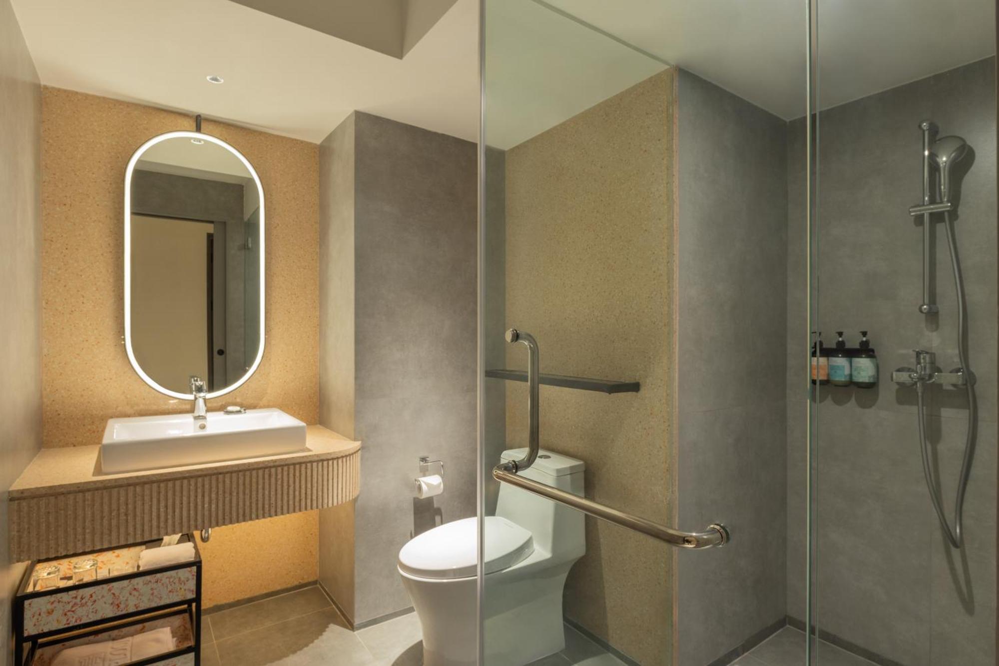 Herloom Hotel & Residence Bsd Tangerang Exterior foto